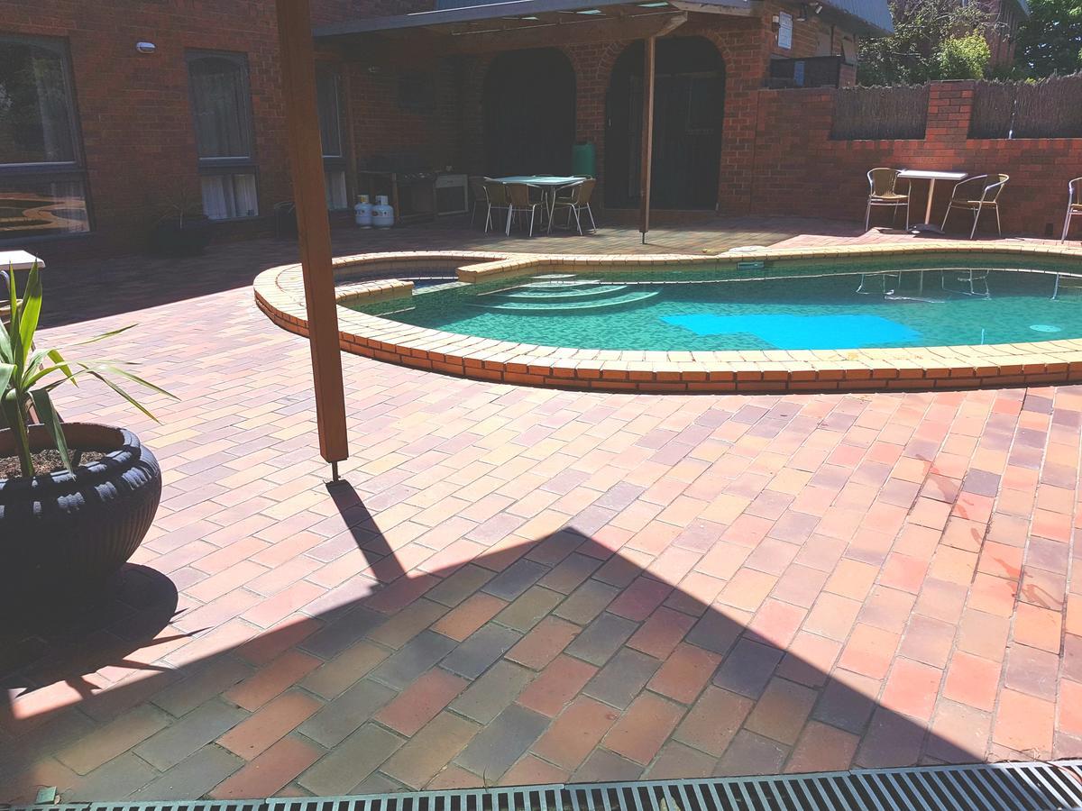 Hotel Cavalier Wantirna South Exterior foto